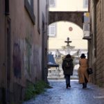 Sfilate e maschere del Carnevale in Sardegna e in Sicilia